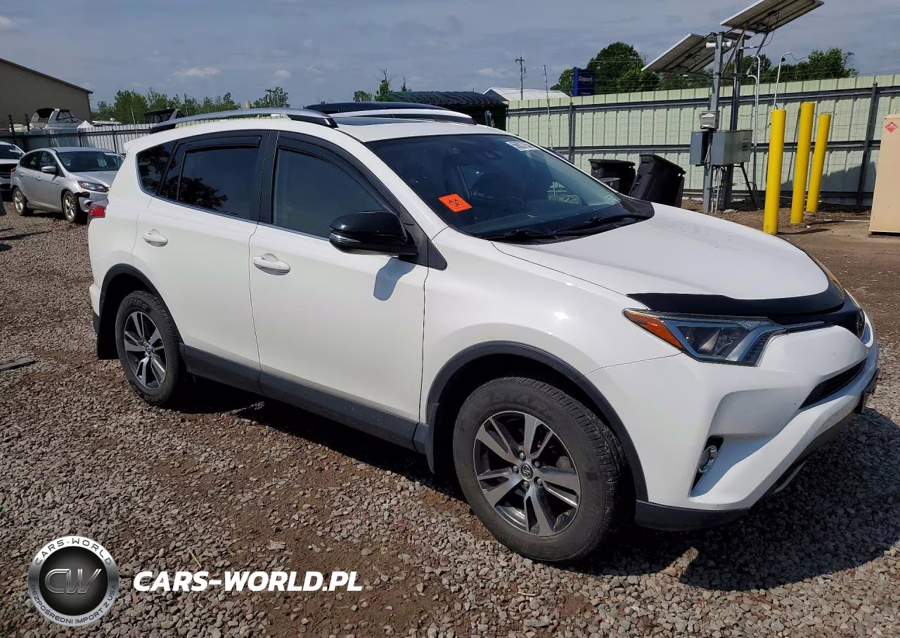 2018 Toyota Rav4 Xle VIN:JTMRFREV6JJ721384 - 4