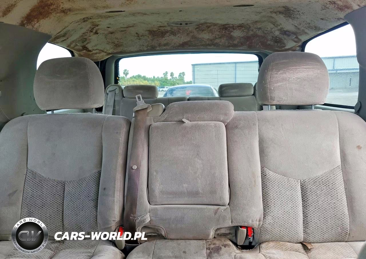 2004 Chevrolet Tahoe C1500 VIN:1GNEC13V34R321355 - 10