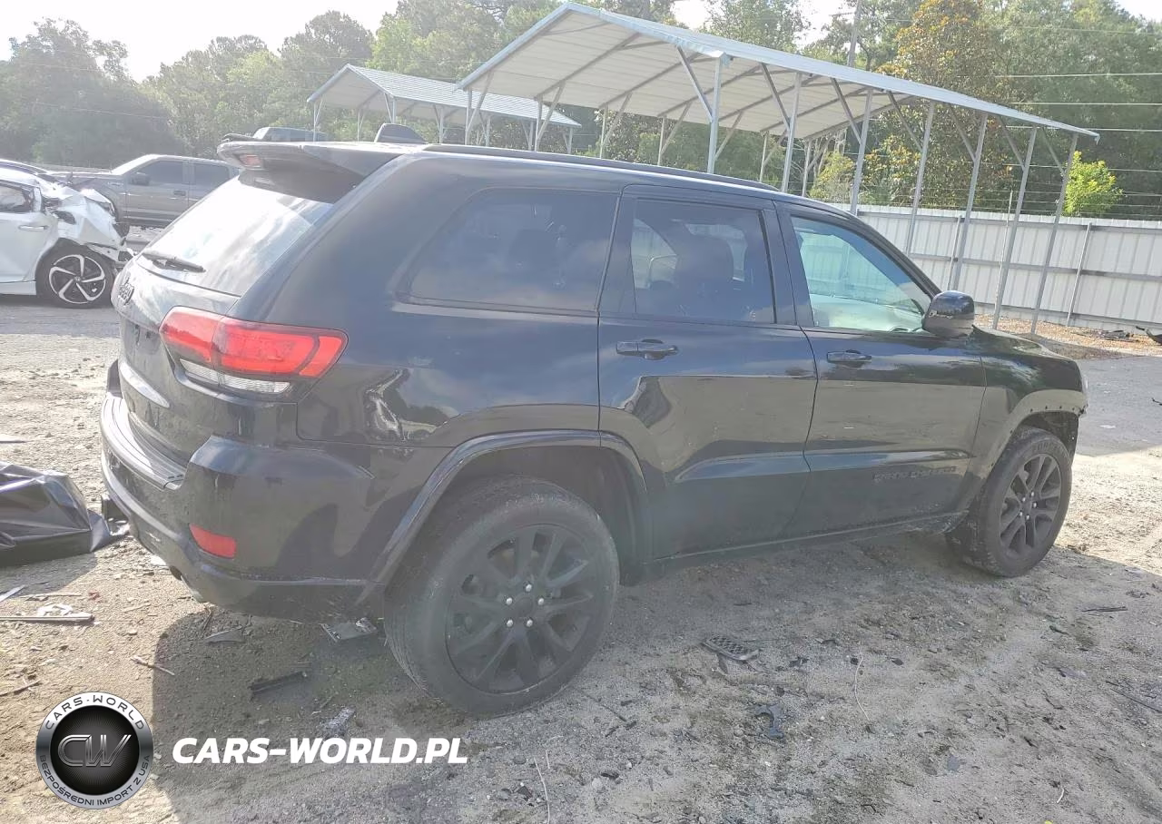 2019 Jeep Grand Cherokee Laredo VIN:1C4RJEAG1KC704822 - 3