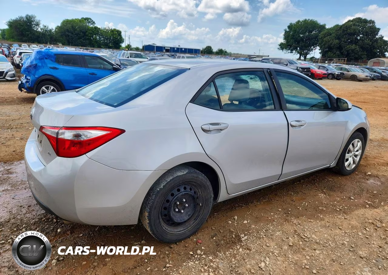2016 Toyota Corolla Le VIN:2T1BURHE1GC570266 - 3