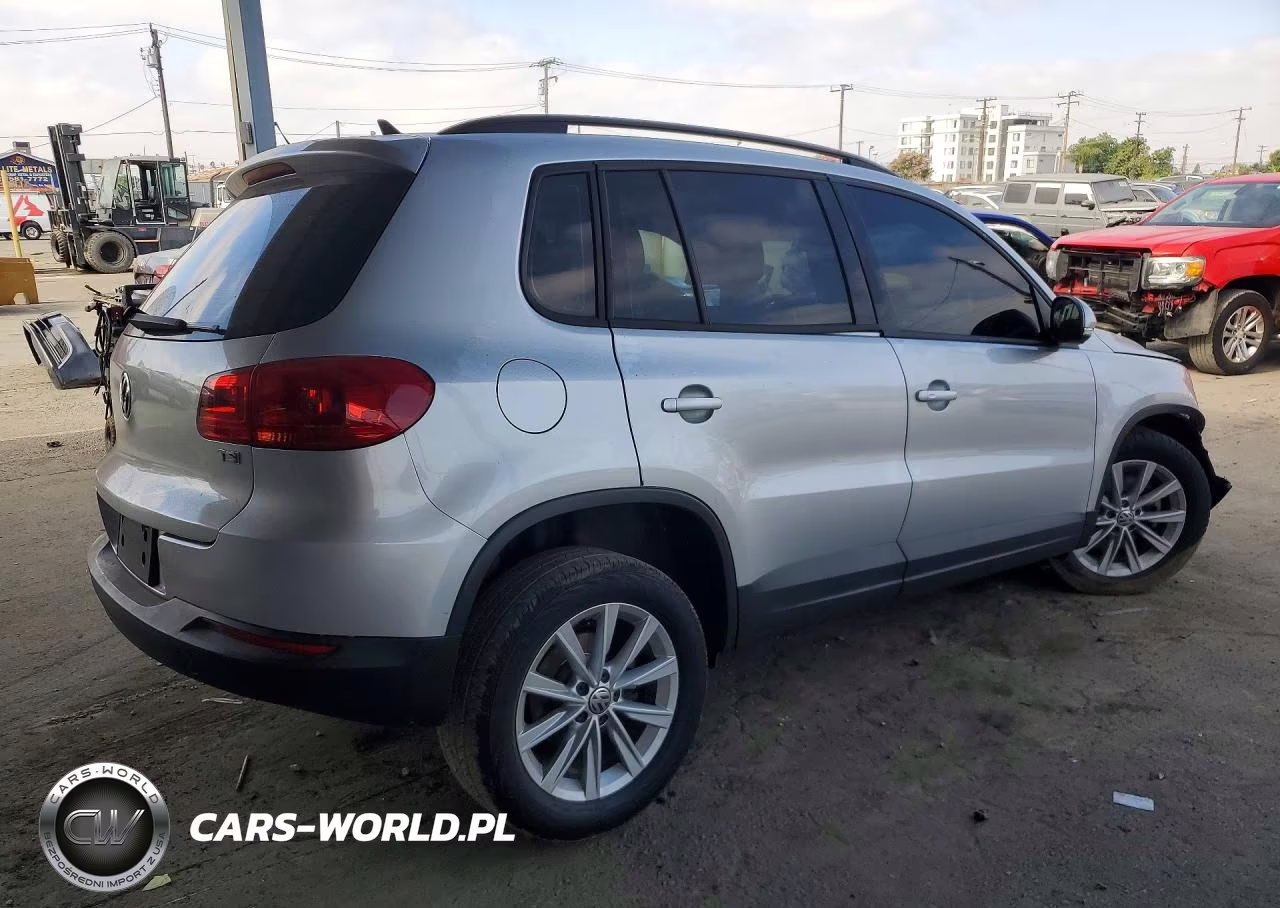 2017 Volkswagen Tiguan S VIN:WVGAV7AX9HK051776 - 3