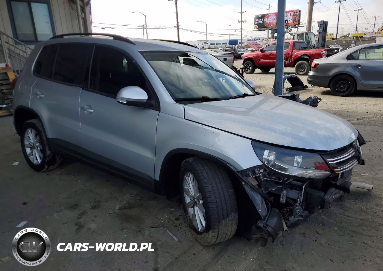 2017 Volkswagen Tiguan S VIN:WVGAV7AX9HK051776 - 4
