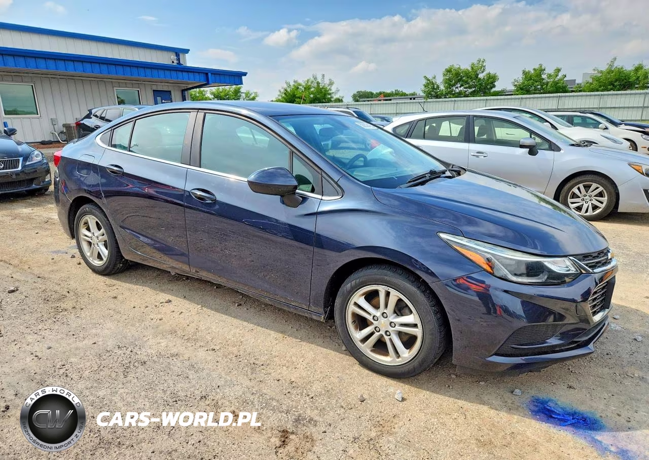 2016 Chevrolet Cruze Lt VIN:1G1BE5SM5G7285585 - 4