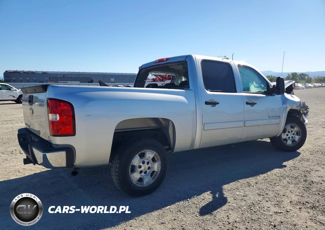 2011 Chevrolet Silverado C1500 Lt VIN:3GCPCSE00BG273805 - 3