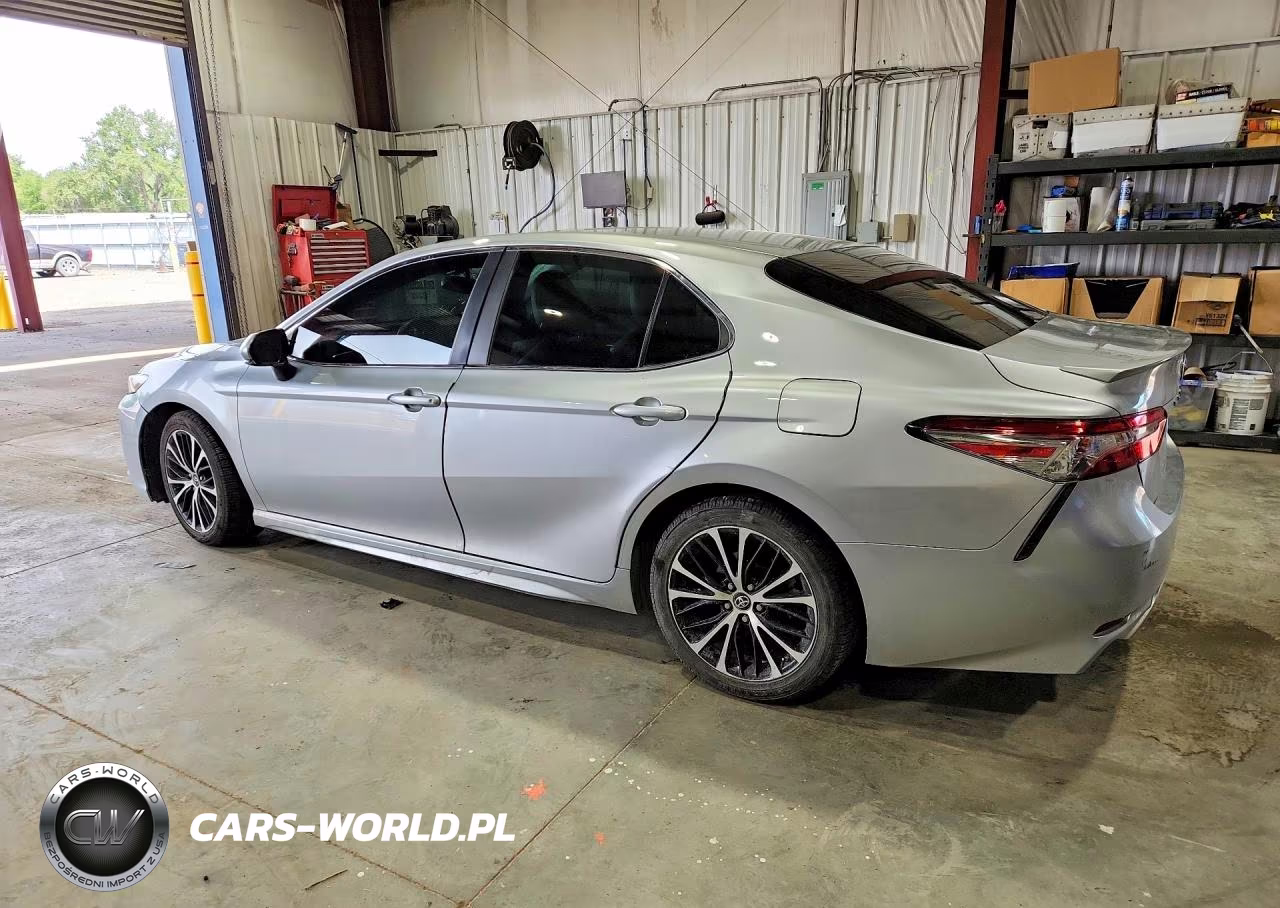 2018 Toyota Camry Se VIN:4T1B11HK0JU016366 - 2