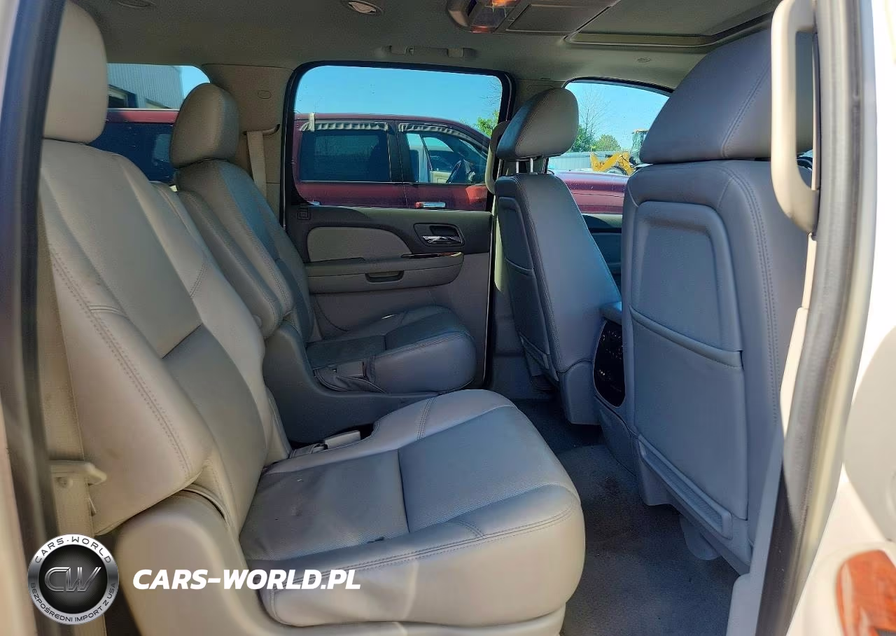 2011 Chevrolet Suburban K1500 Ltz VIN:1GNSKKE39BR285904 - 11