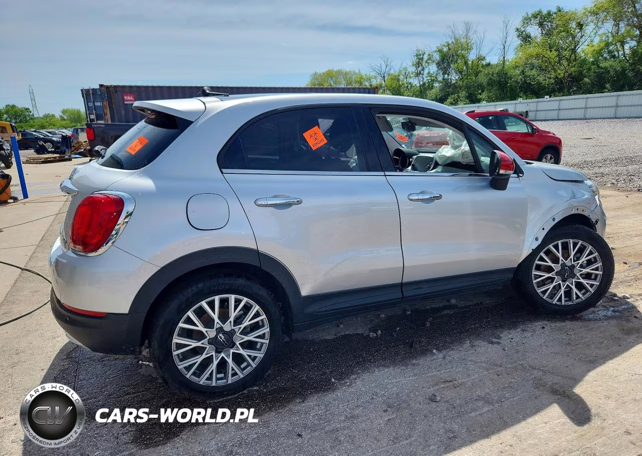 2018 Fiat 500X Lounge VIN:ZFBCFYDB5JP657118 - 3