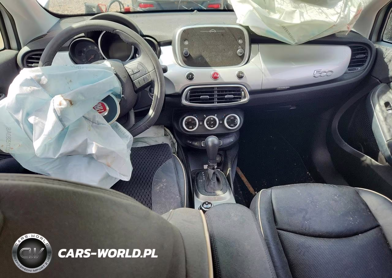 2018 Fiat 500X Lounge VIN:ZFBCFYDB5JP657118 - 8