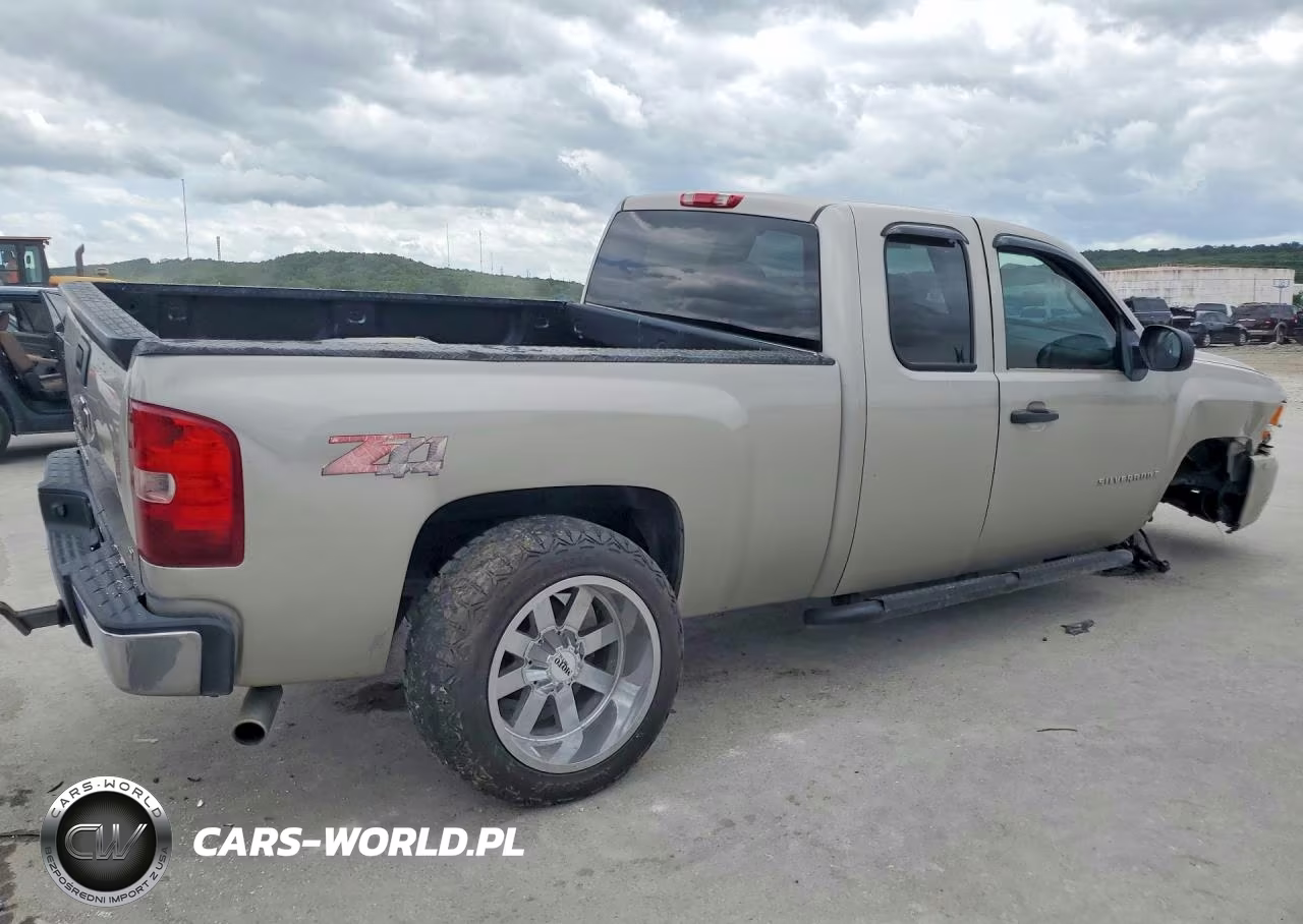 2008 Chevrolet Silverado K1500 VIN:1GCEK19J38Z237445 - 3