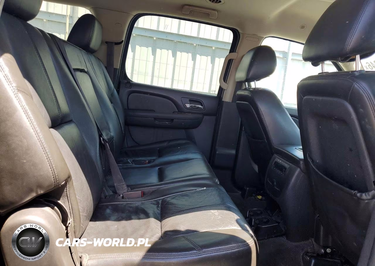 2011 Chevrolet Suburban C1500 Lt VIN:1GNSCJE05BR359736 - 11