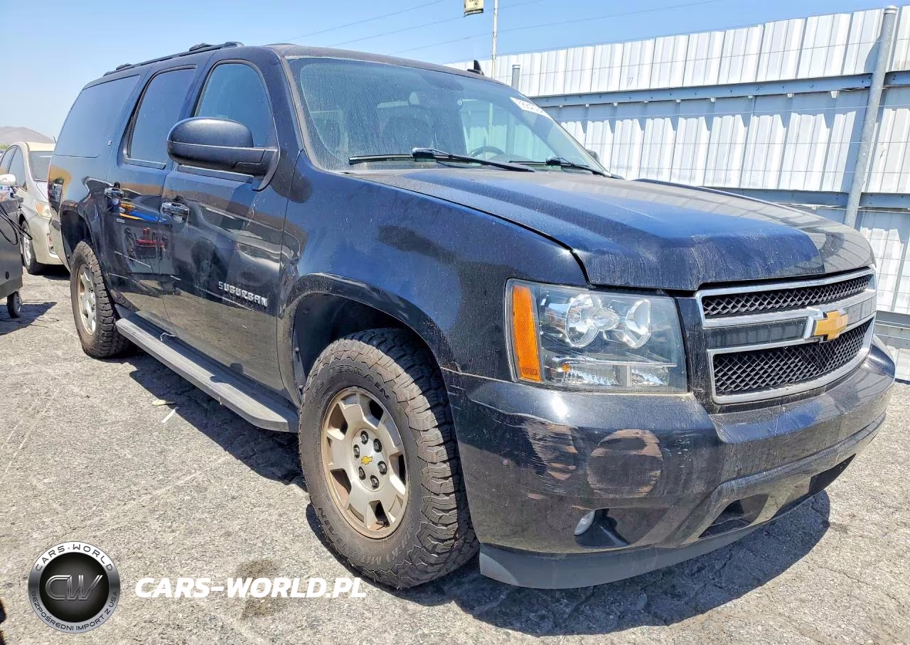 2011 Chevrolet Suburban C1500 Lt VIN:1GNSCJE05BR359736 - 4