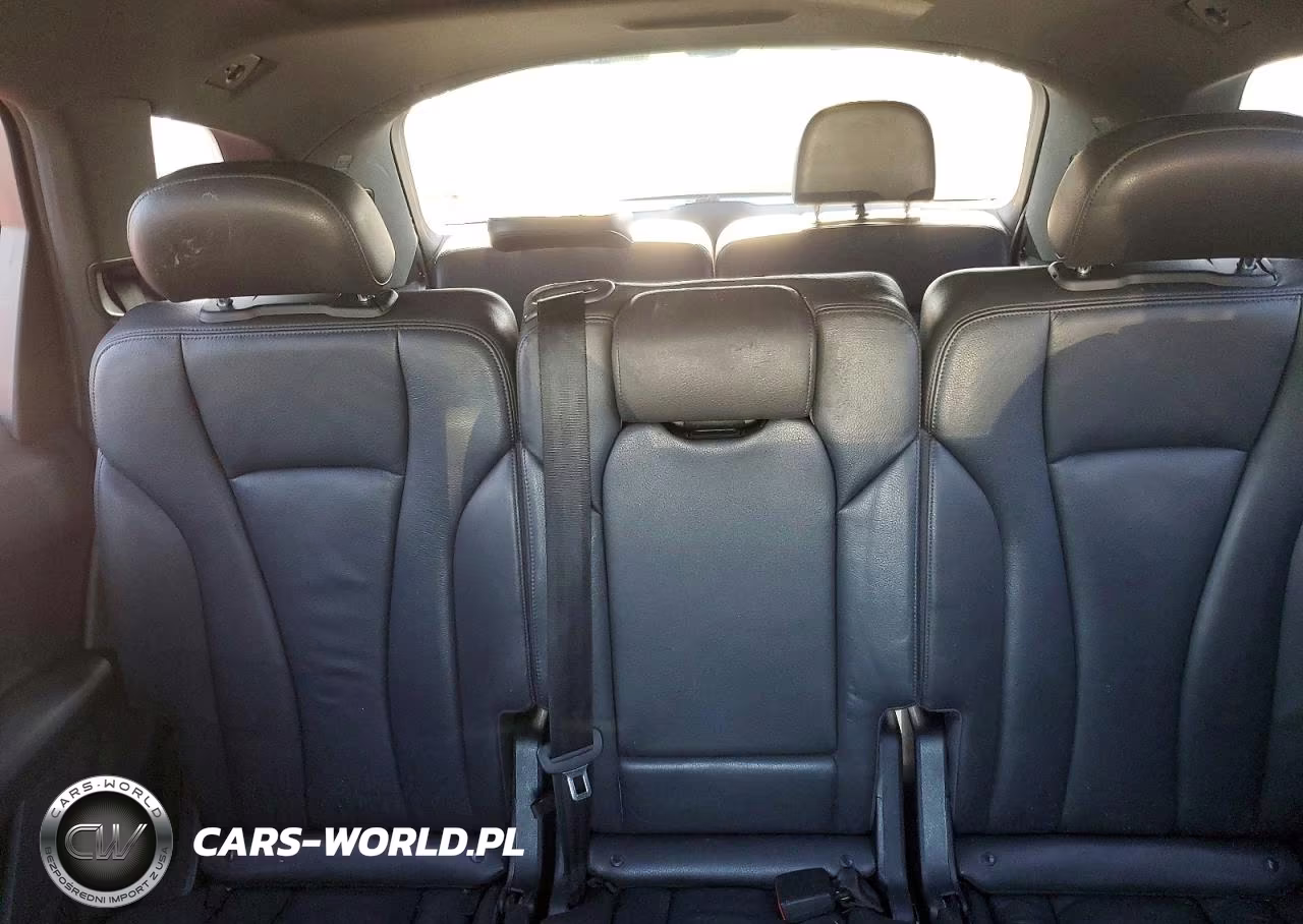 2017 Audi Q7 Premium Plus VIN:WA1LAAF78HD010097 - 10