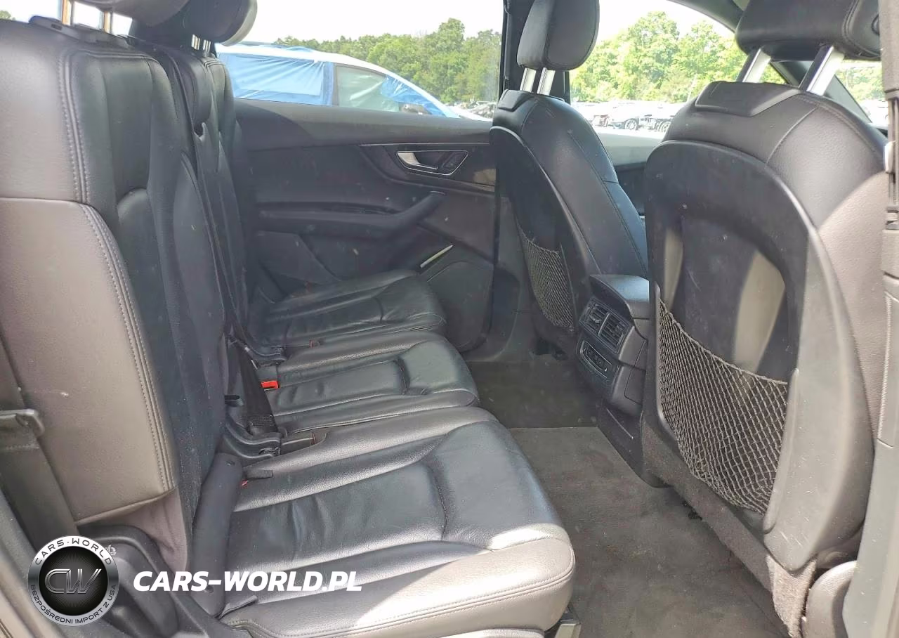 2017 Audi Q7 Premium Plus VIN:WA1LAAF78HD010097 - 11