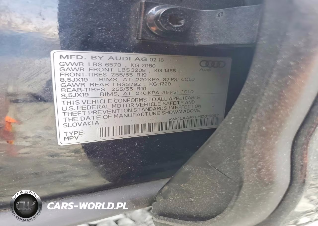 2017 Audi Q7 Premium Plus VIN:WA1LAAF78HD010097 - 14