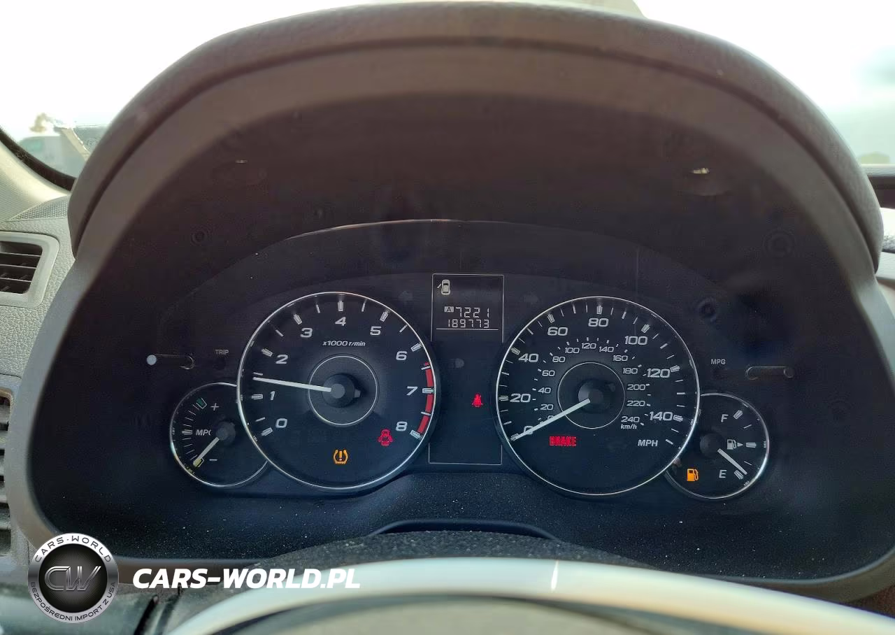 2011 Subaru Outback 2.5I Premium VIN:4S4BRBGC4B1395240 - 9