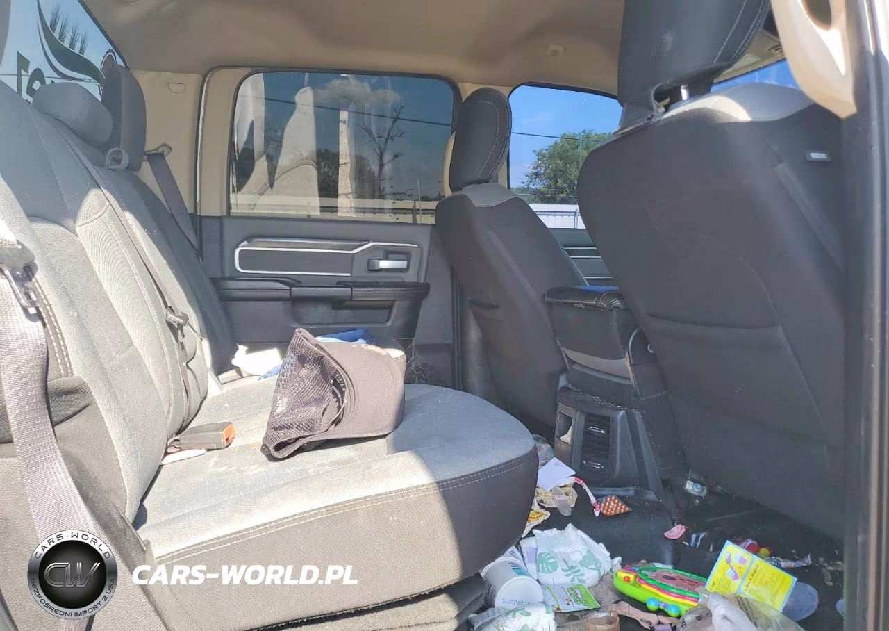2019 Ram 2500 Big Horn VIN:3C6UR5DL7KG563853 - 10