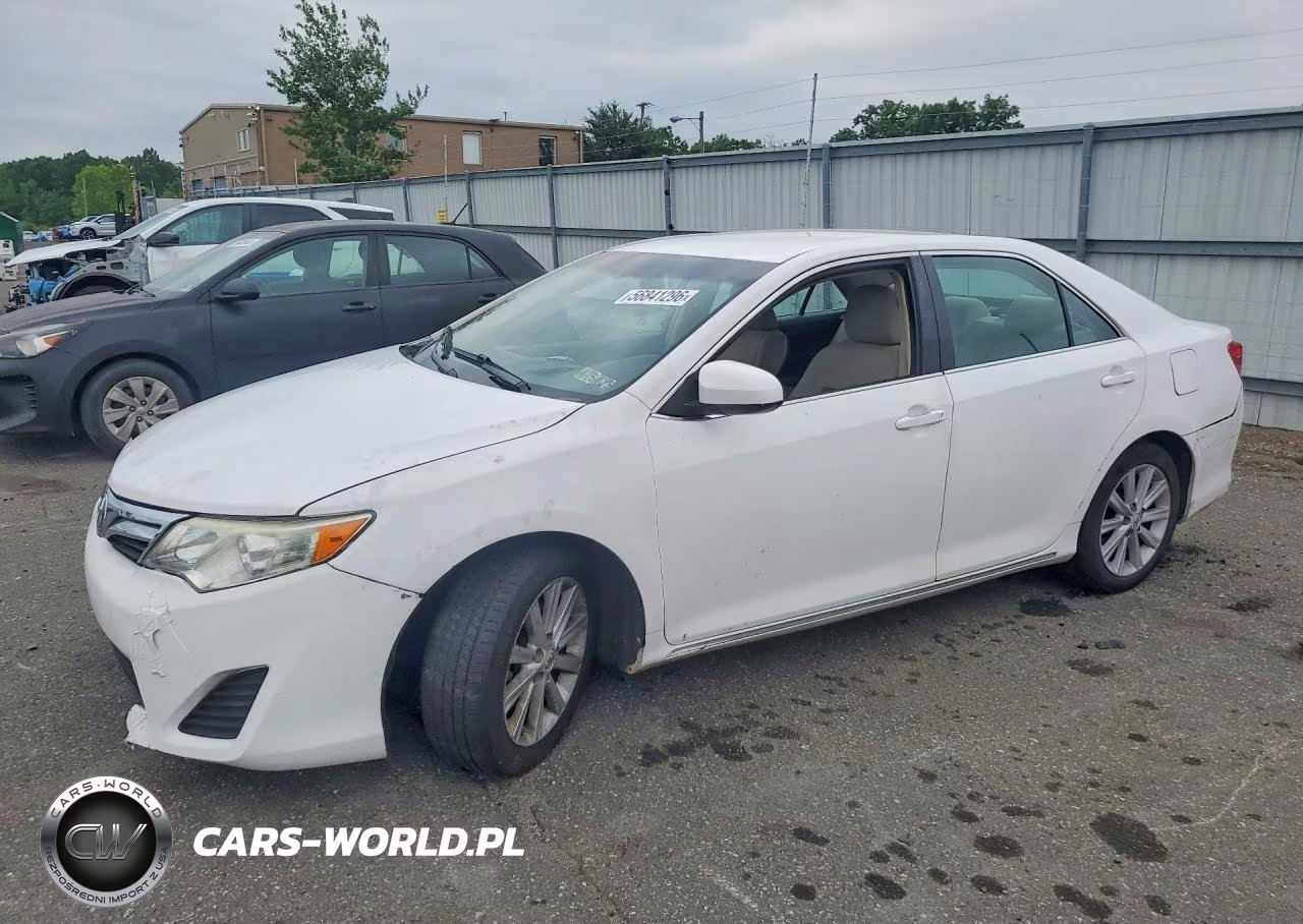 2012 Toyota Camry Hybrid Le – zdjęcie 1 z 12