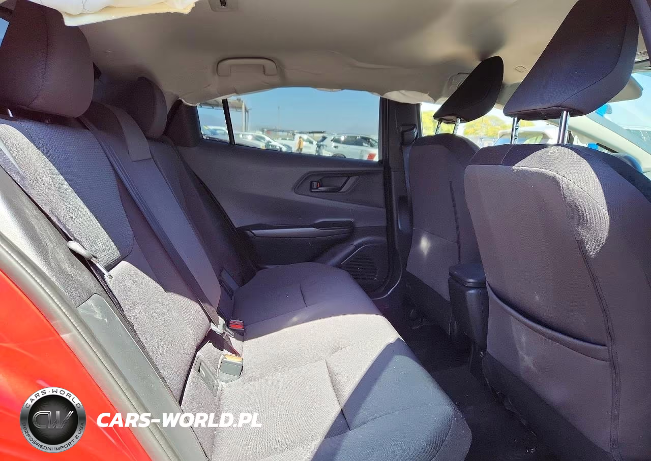 2024 Toyota Prius Le VIN:JTDACAAU6R3043384 - 10