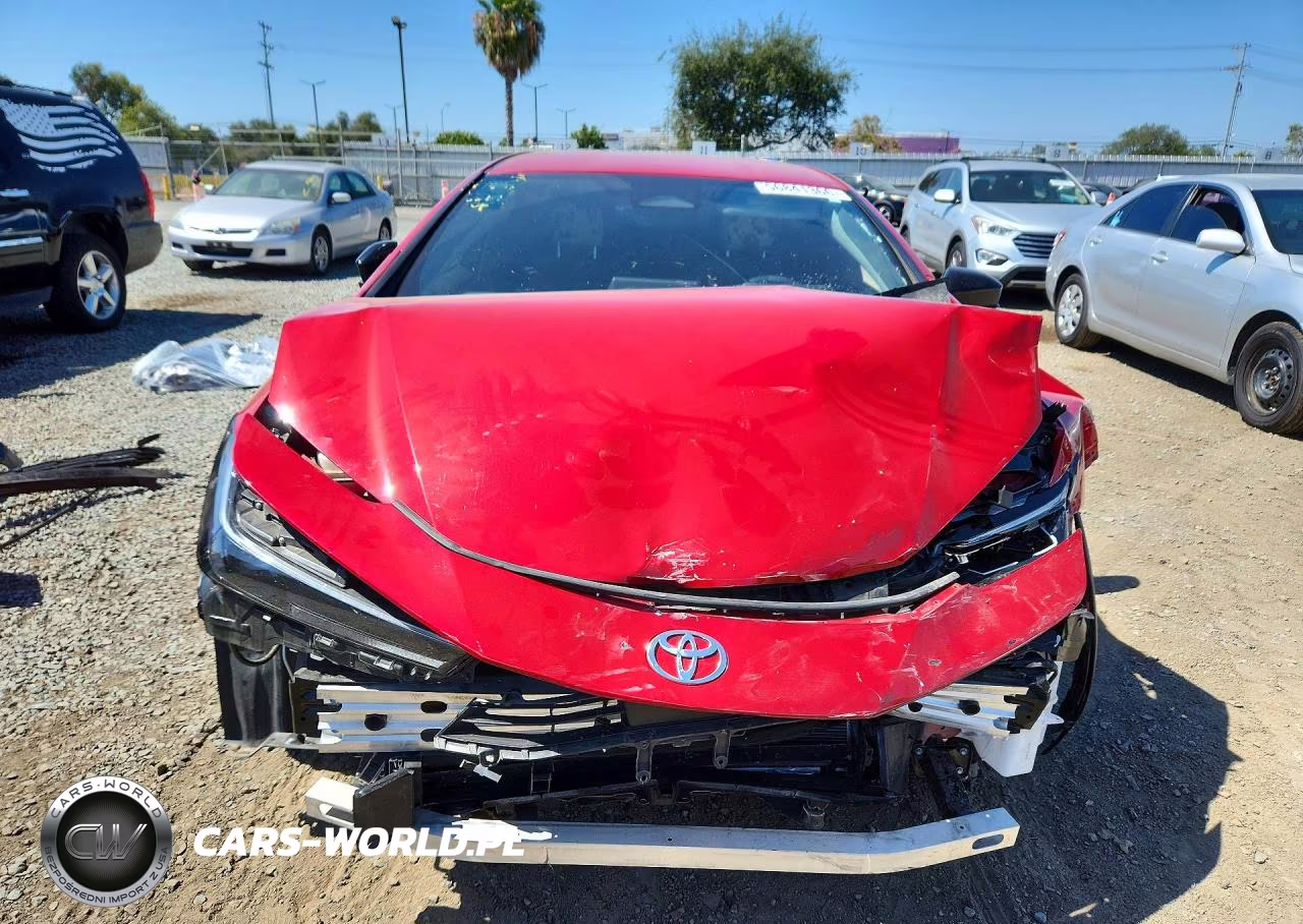 2024 Toyota Prius Le VIN:JTDACAAU6R3043384 - 5