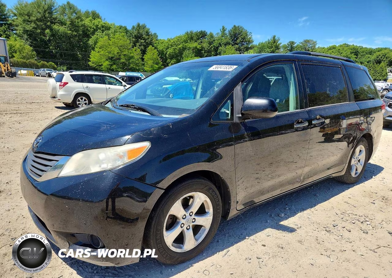 2013 Toyota Sienna Xle 8-Passenger