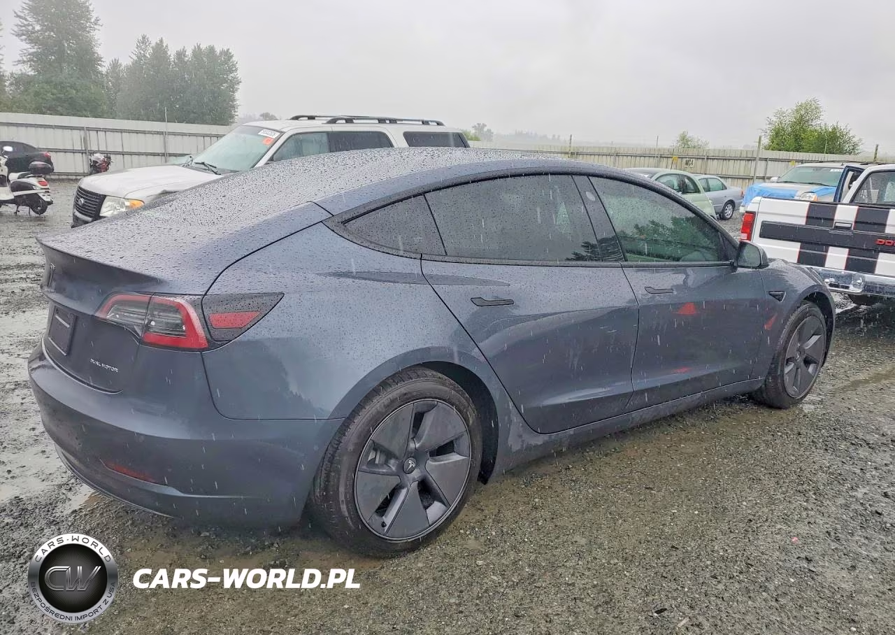 2022 Tesla Model 3 VIN:5YJ3E1EB7NF335246 - 3