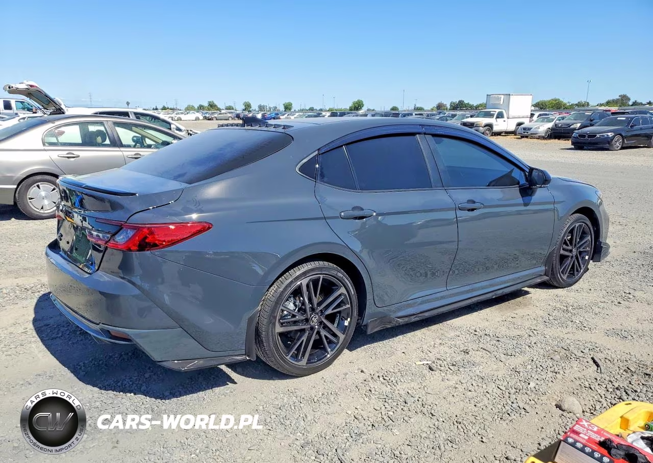 2026 Toyota Camry Xse VIN:4T1DBADK2TU558941 - 3