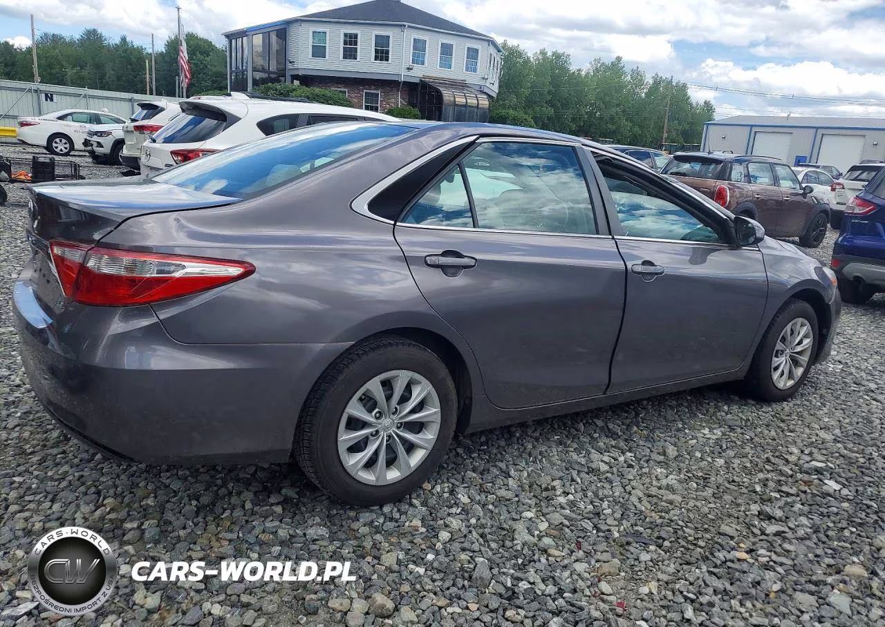 2015 Toyota Camry Le VIN:4T4BF1FK7FR514274 - 3