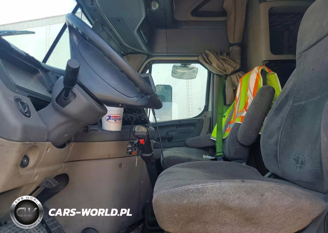 2012 Freightliner Cascadia Semi Truck VIN:1FUJGLBG0CSBJ1180 - 5