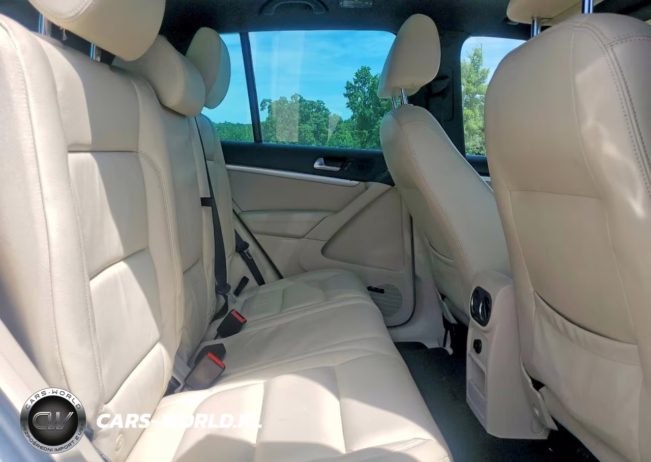 2014 Volkswagen Tiguan S VIN:WVGAV3AXXEW028827 - 11