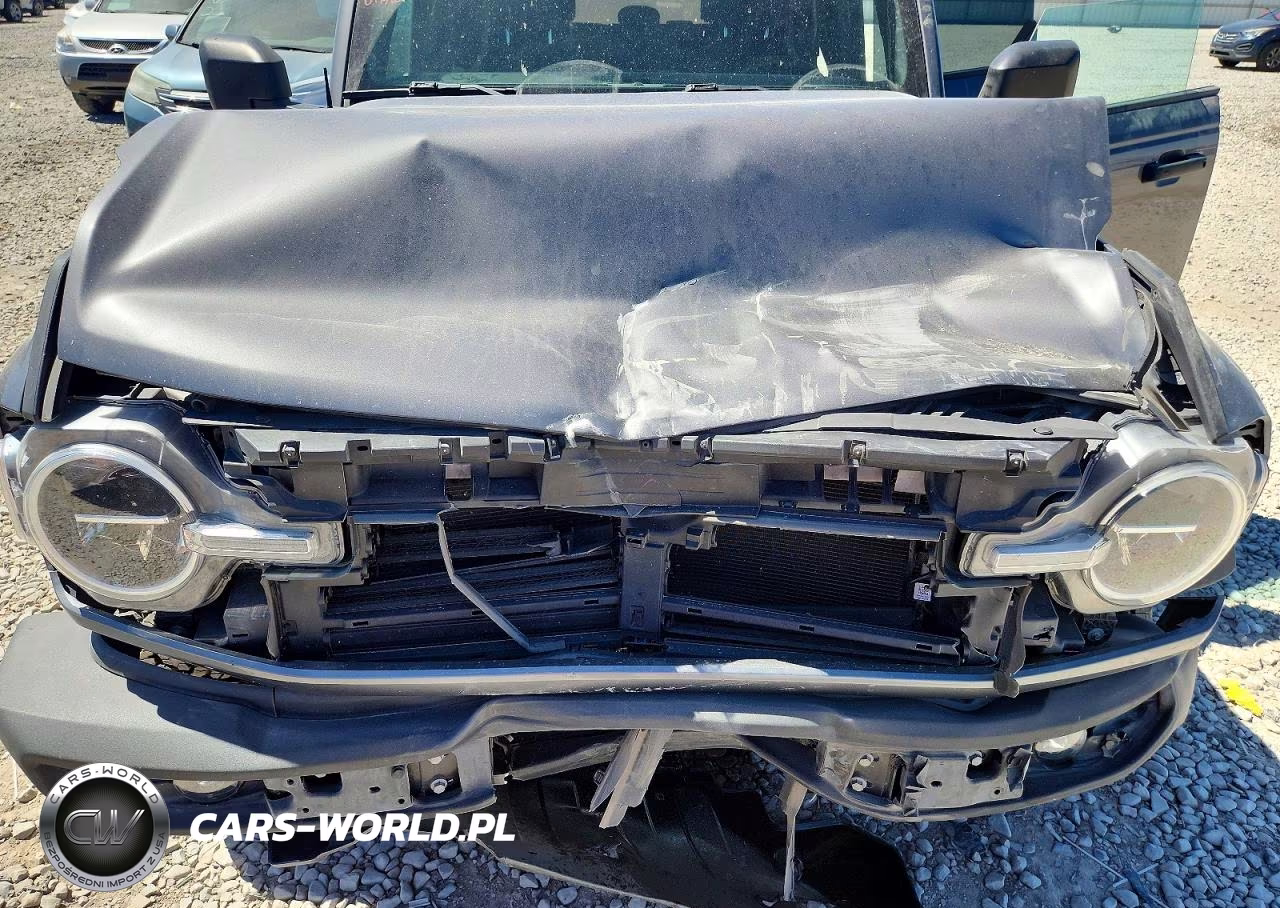 2022 Ford Bronco Base VIN:1FMEE5BP2NLA90624 - 11