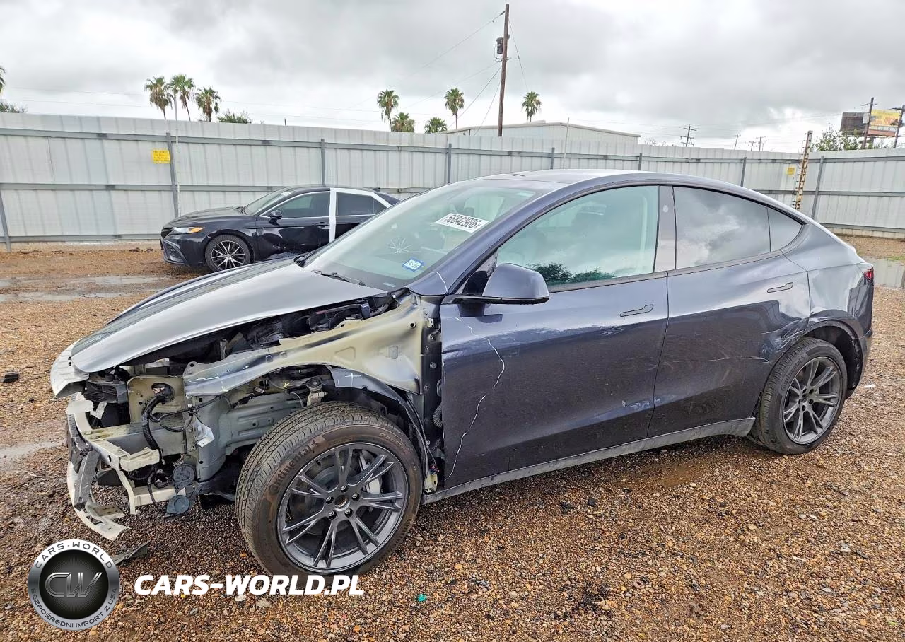 2024 Tesla Model Y – zdjęcie 1 z 14