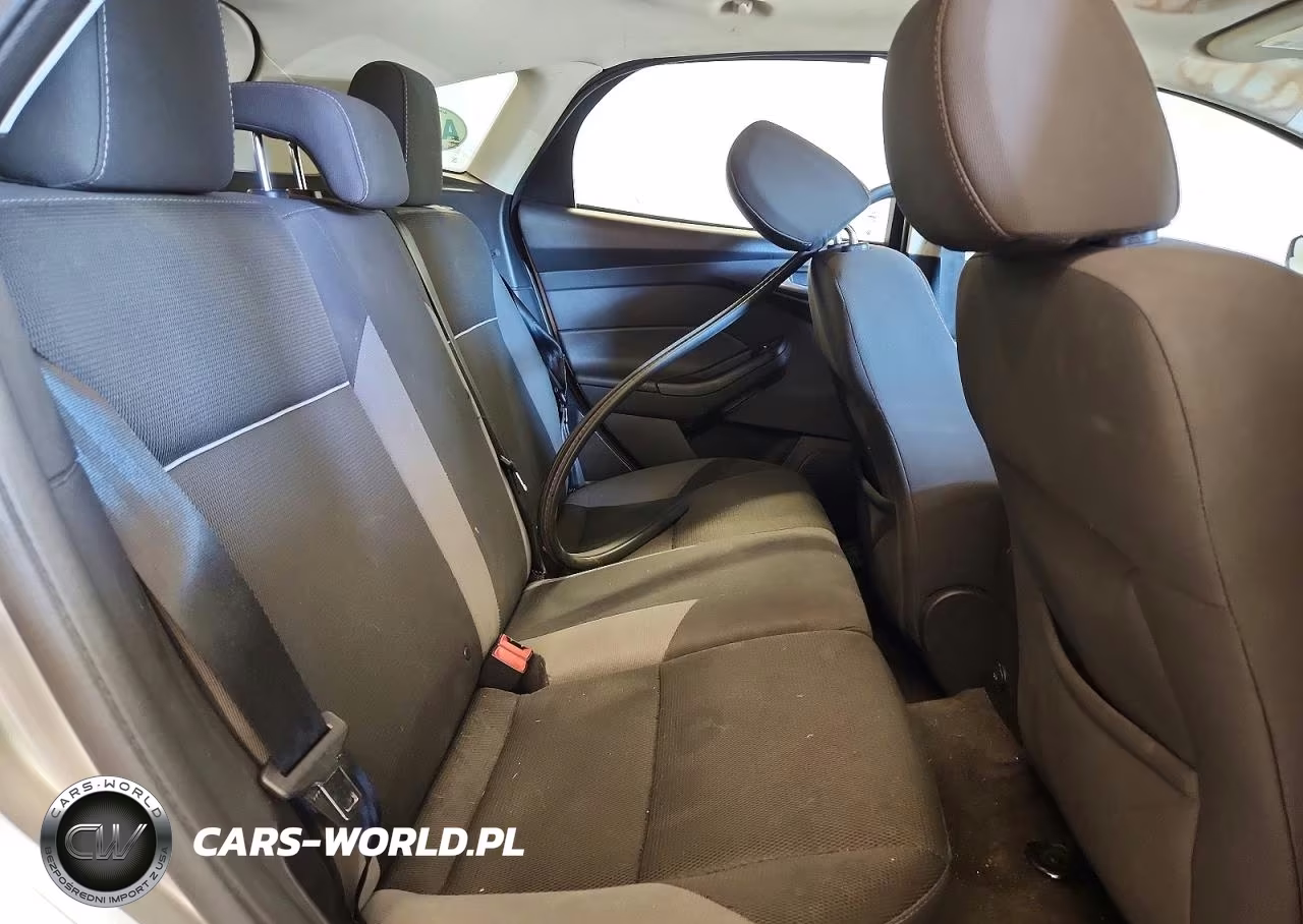 2013 Ford Focus VIN:1FADP3K22DL337096 - 10