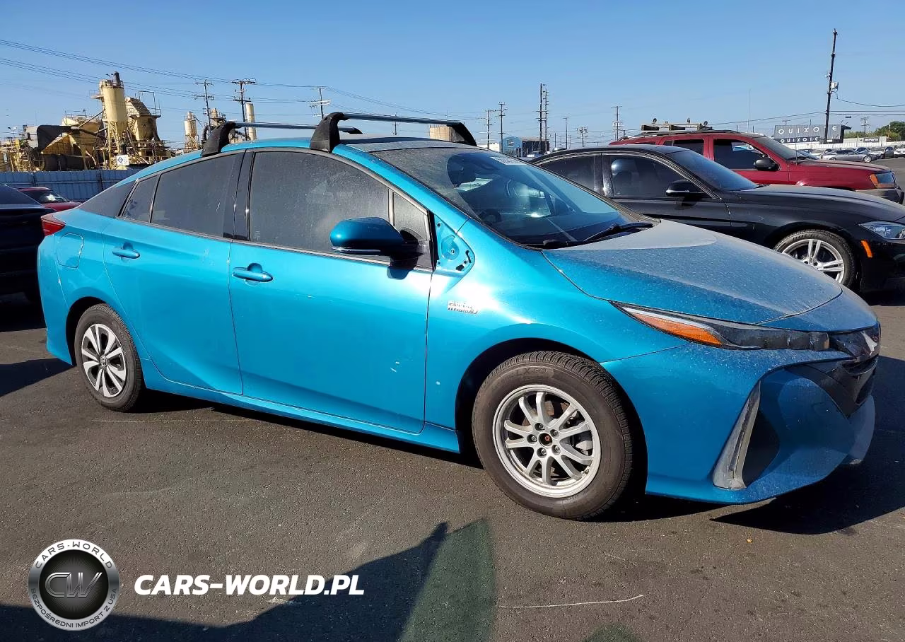 2017 Toyota Prius Prime VIN:JTDKARFP0H3059915 - 4