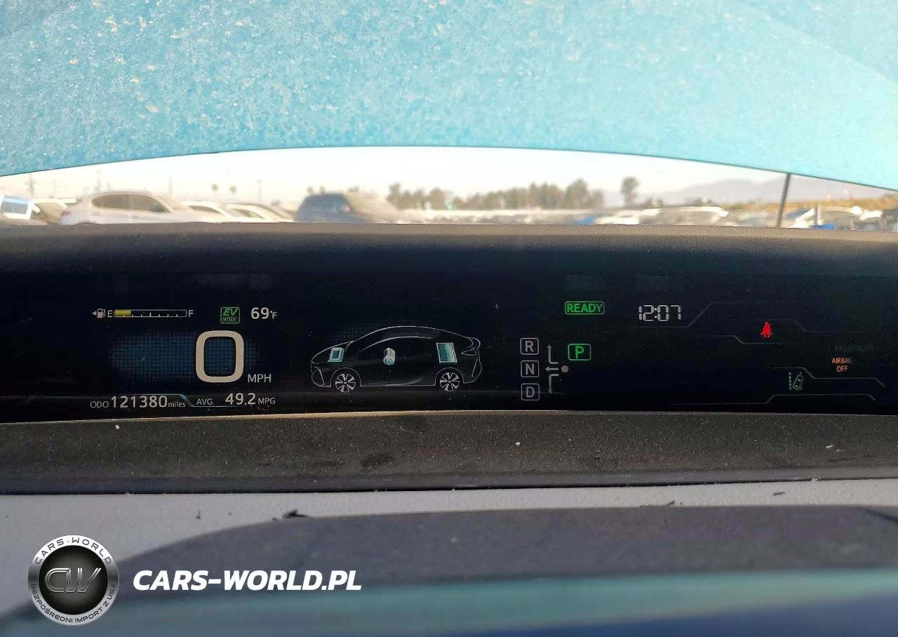 2017 Toyota Prius Prime VIN:JTDKARFP0H3059915 - 9