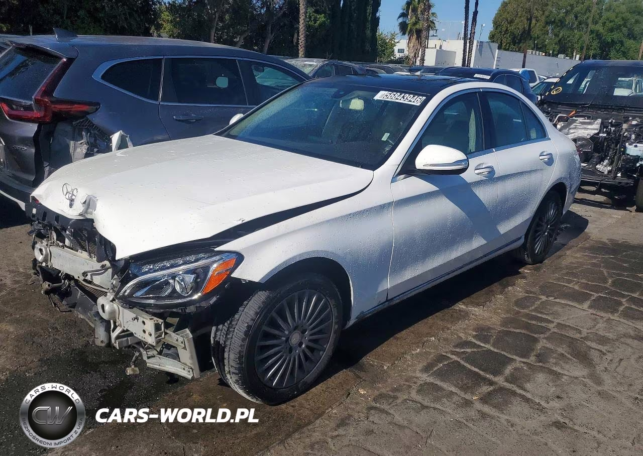 2015 Mercedes-Benz C 300 4Matic – zdjęcie 1 z 12