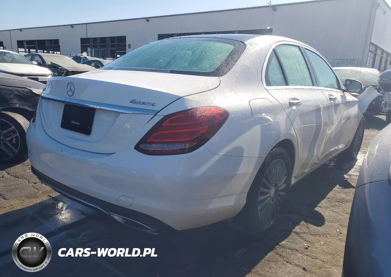 2015 Mercedes-Benz C 300 4Matic VIN:55SWF4KB8FU011058 - 3