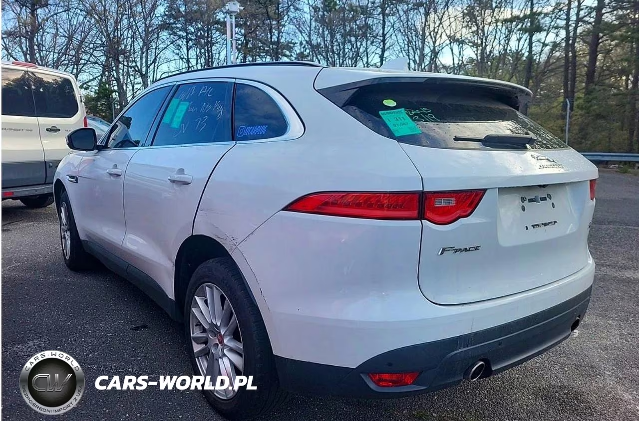 2019 Jaguar F-Pace Prestige VIN:SADCK2GX2KA601028 - 4