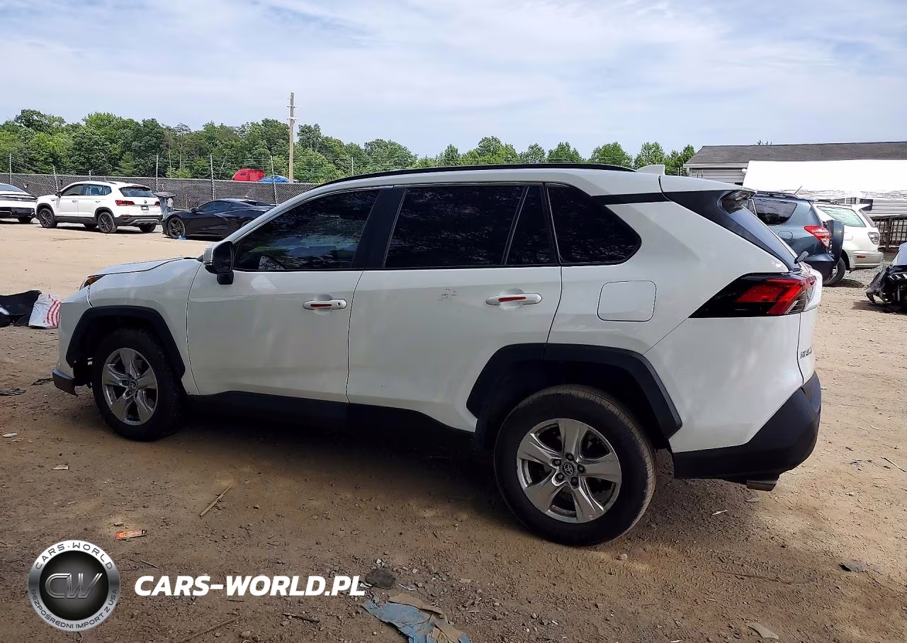 2021 Toyota Rav4 Xle VIN:2T3P1RFV9MC243456 - 2