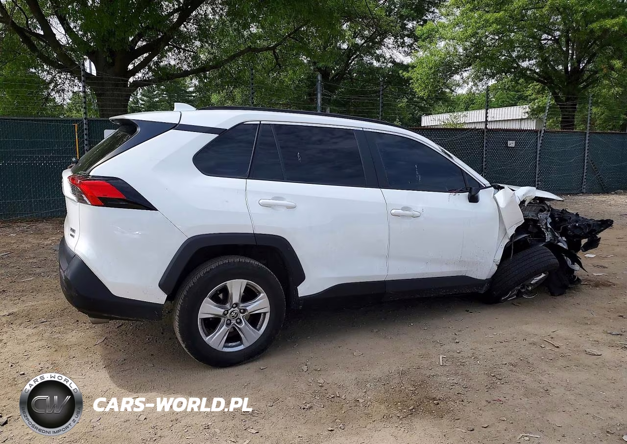 2021 Toyota Rav4 Xle VIN:2T3P1RFV9MC243456 - 3