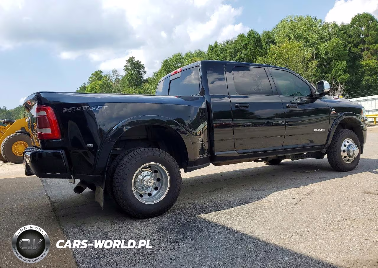 2022 Ram 3500 Laramie VIN:3C63RRML8NG193617 - 3