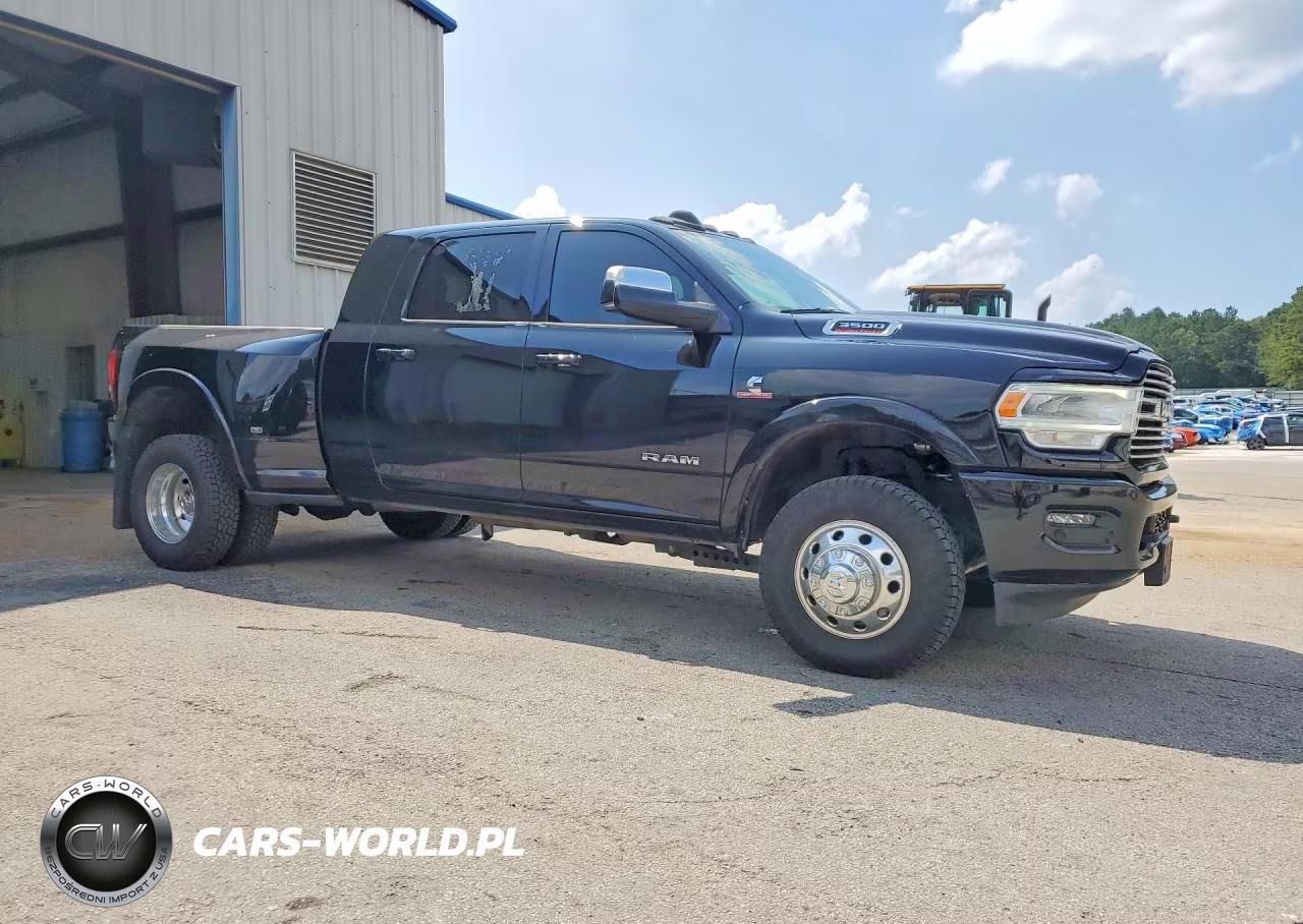 2022 Ram 3500 Laramie VIN:3C63RRML8NG193617 - 4