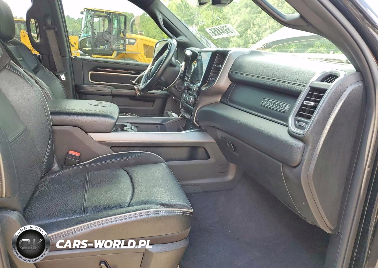 2022 Ram 3500 Laramie VIN:3C63RRML8NG193617 - 7