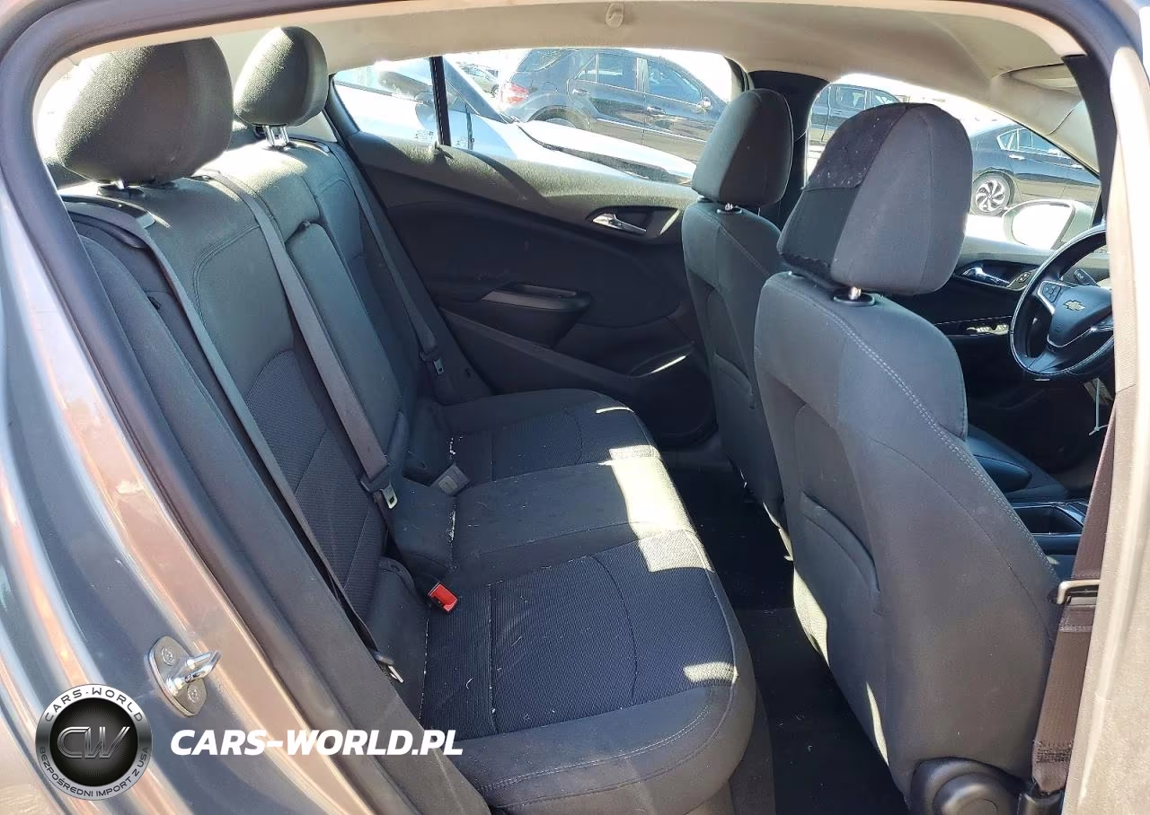 2017 Chevrolet Cruze Lt VIN:1G1BE5SMXH7132394 - 10