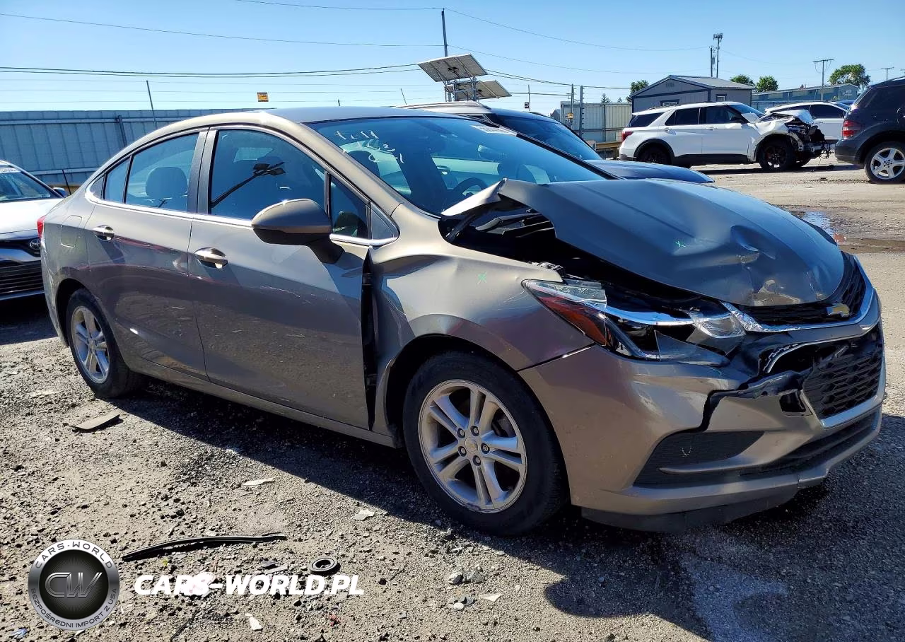 2017 Chevrolet Cruze Lt VIN:1G1BE5SMXH7132394 - 4