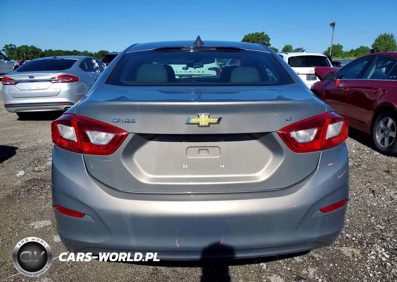 2017 Chevrolet Cruze Lt VIN:1G1BE5SMXH7132394 - 6