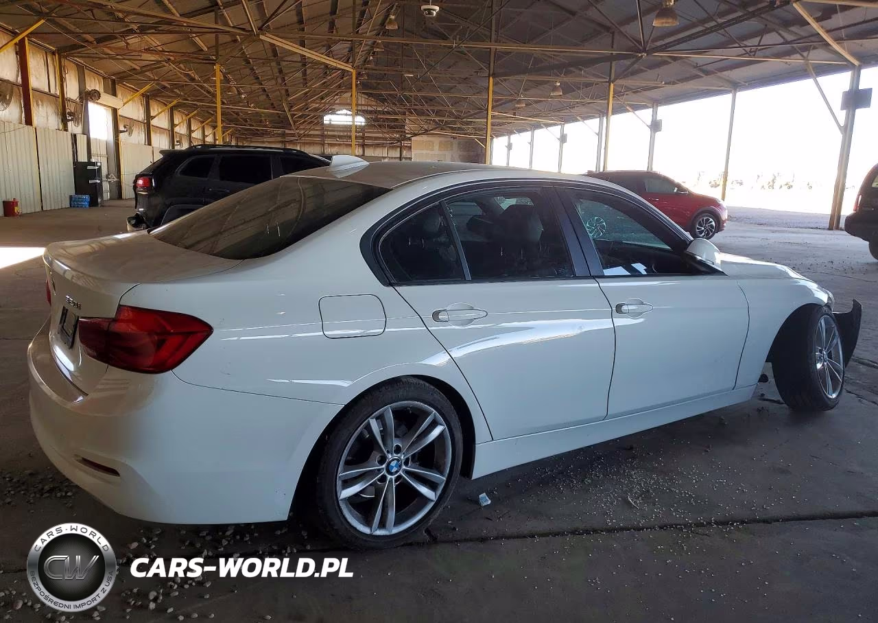 2018 BMW 320 I VIN:WBA8E1G58JNU92791 - 3