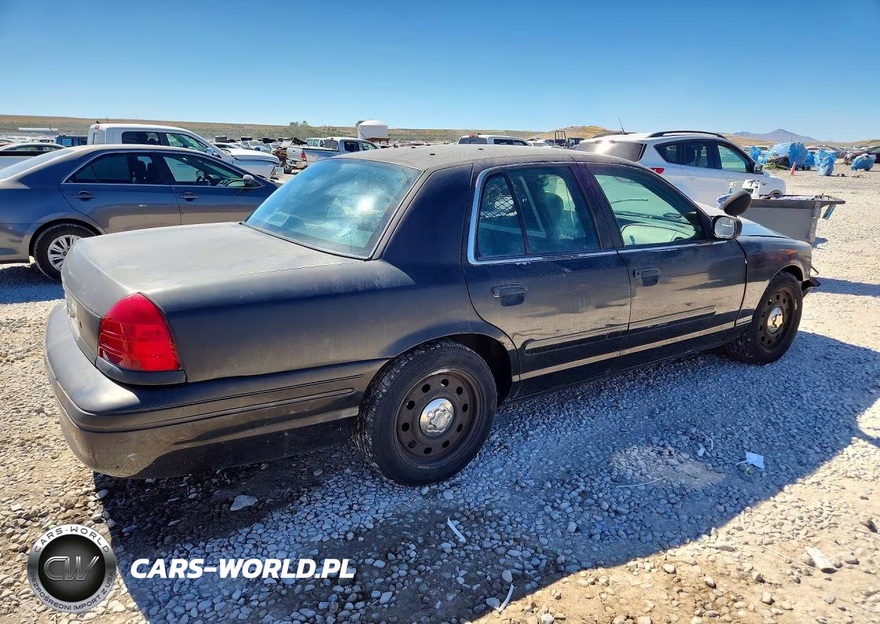 2007 Ford Crown Victoria Police Interceptor VIN:2FAHP71W37X138675 - 3