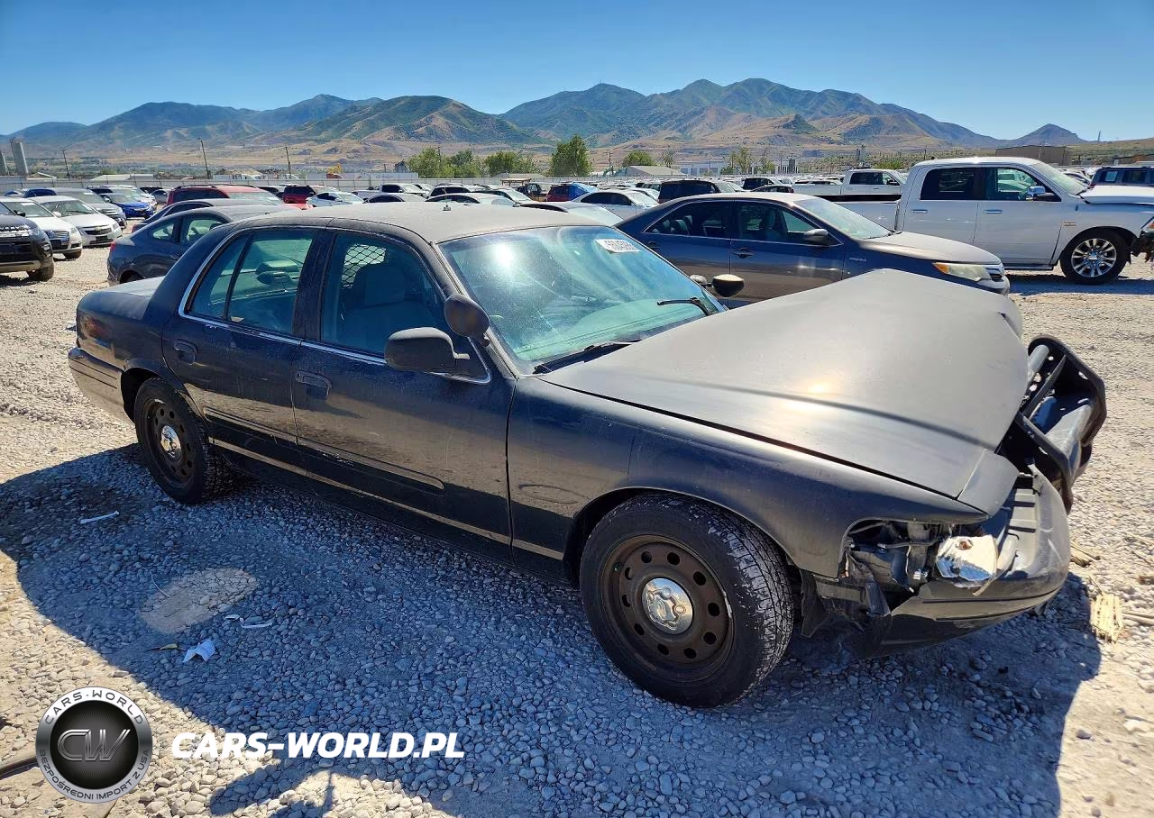 2007 Ford Crown Victoria Police Interceptor VIN:2FAHP71W37X138675 - 4