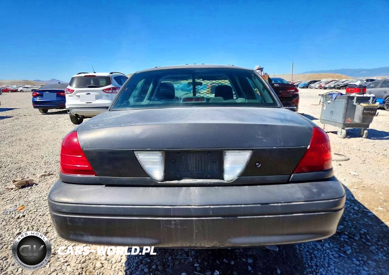 2007 Ford Crown Victoria Police Interceptor VIN:2FAHP71W37X138675 - 6