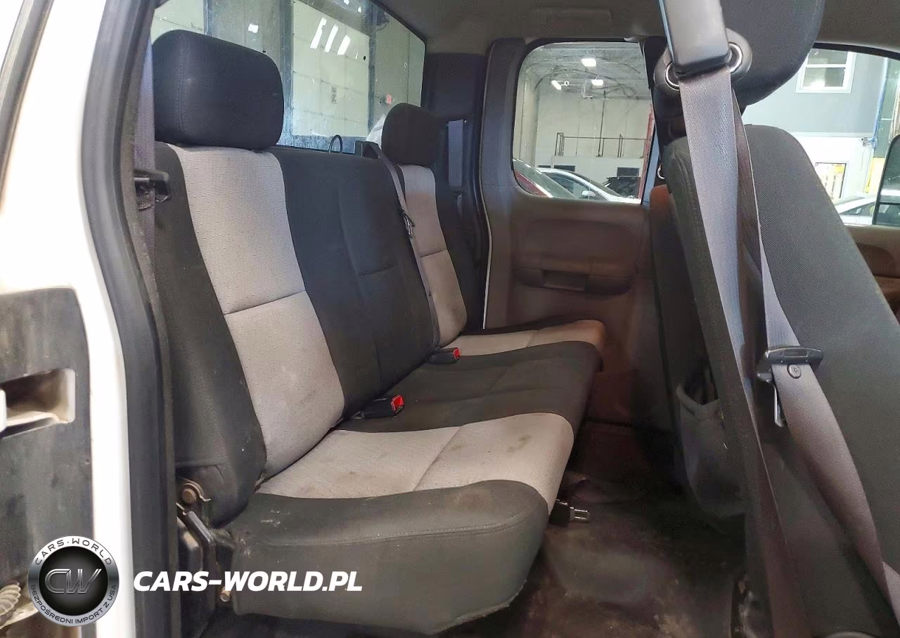 2008 Chevrolet Silverado C2500 Heavy Duty VIN:1GCHC29K48E148838 - 10